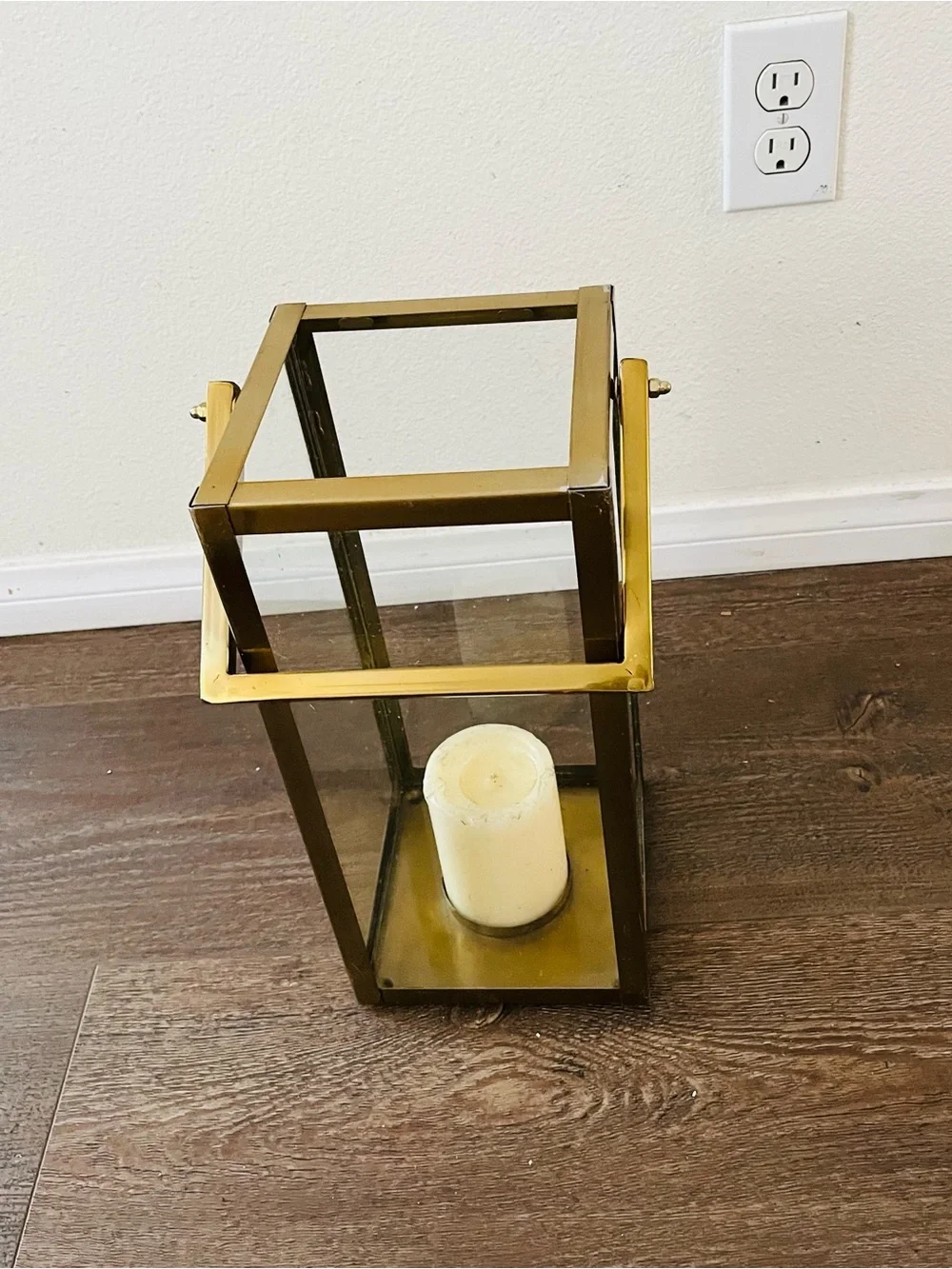 N/A elegant gold